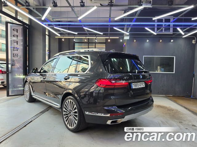 BMW X7 xDrive 40i Design Pure Excellence 6-Seater