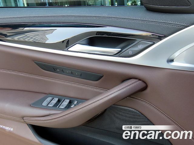 BMW 5-Series 523d xDrive M Sport
