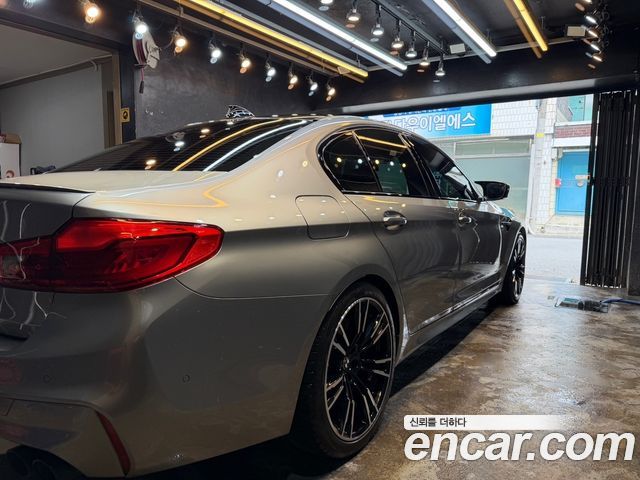 BMW M5 M5 Sedan