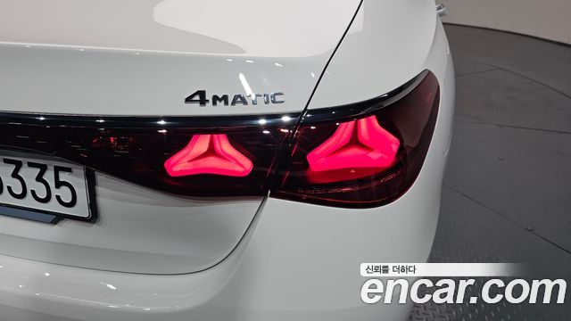 Mercedes-Benz E-Class E300 4MATIC Exclusive