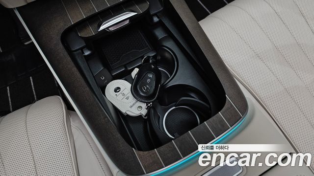 Mercedes-Benz E-Class E300 4MATIC Exclusive