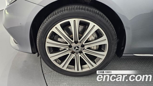 Mercedes-Benz E-Class E450 4MATIC Exclusive