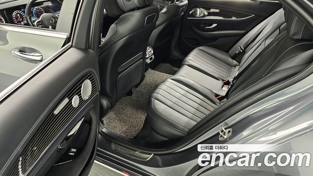 Mercedes-Benz E-Class E450 4MATIC Exclusive