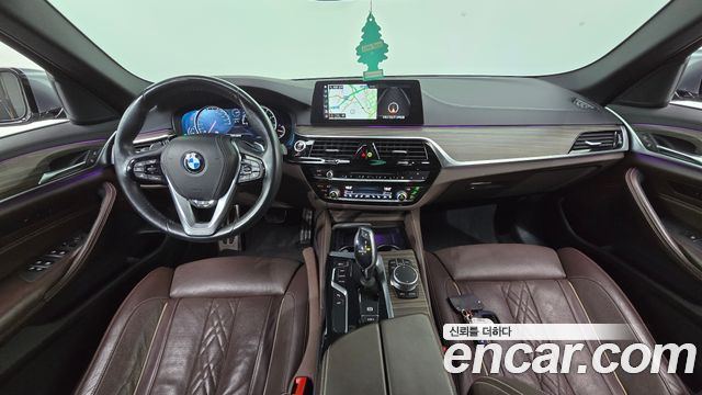 BMW 5-Series 530i xDrive M Sport Package Plus