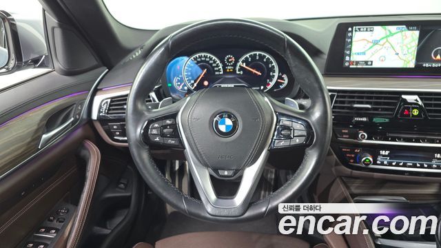 BMW 5-Series 530i xDrive M Sport Package Plus