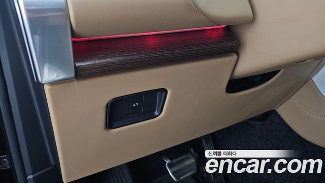 Land Rover Range Rover P530 Autobiography Long Wheel Base