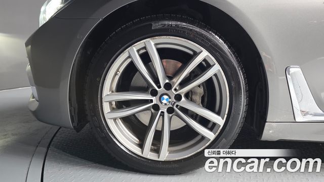 BMW 7-Series 740Li xDrive M Sport Package