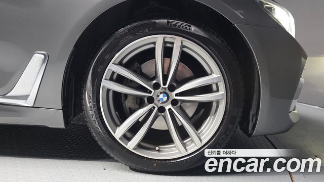 BMW 7-Series 740Li xDrive M Sport Package