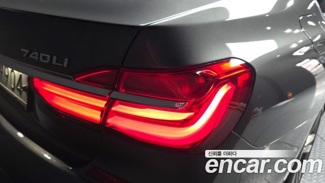 BMW 7-Series 740Li xDrive M Sport Package