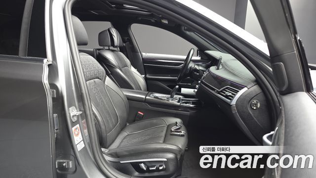 BMW 7-Series 740Li xDrive M Sport Package