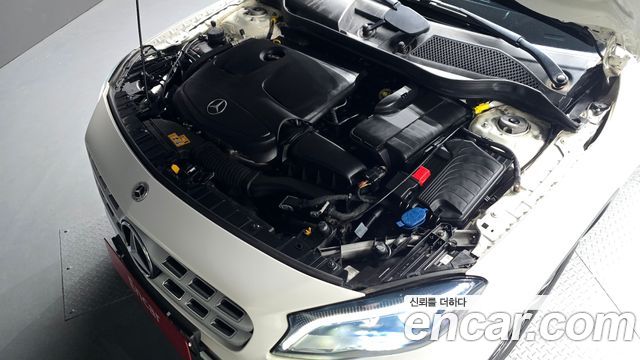 Mercedes-Benz GLA-Class GLA220 Premium