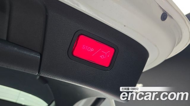 Mercedes-Benz GLA-Class GLA220 Premium