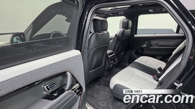 Land Rover Range Rover Sport P550E Dynamic HSE