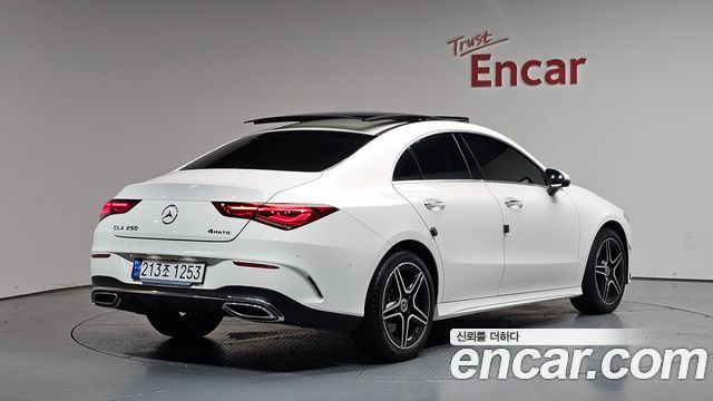 Mercedes-Benz CLA-Class CLA250 4MATIC