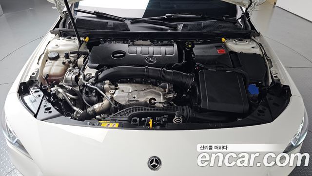 Mercedes-Benz CLA-Class CLA250 4MATIC