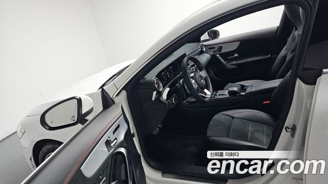 Mercedes-Benz CLA-Class CLA250 4MATIC