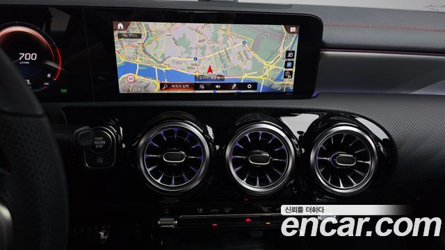 Mercedes-Benz CLA-Class CLA250 4MATIC