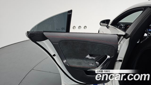 Mercedes-Benz CLA-Class CLA250 4MATIC