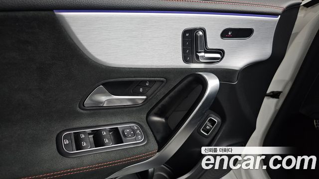 Mercedes-Benz CLA-Class CLA250 4MATIC
