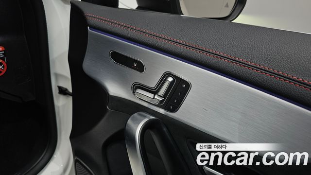 Mercedes-Benz CLA-Class CLA250 4MATIC