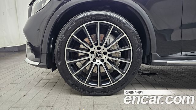 Mercedes-Benz GLC-Class GLC300 4MATIC AMG Line Coupe