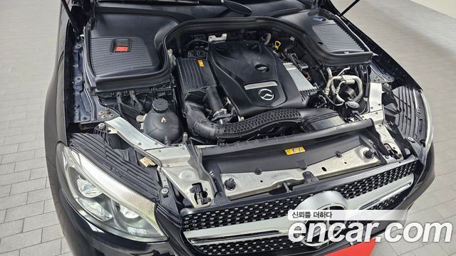 Mercedes-Benz GLC-Class GLC300 4MATIC AMG Line Coupe