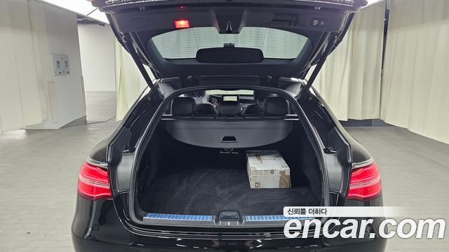 Mercedes-Benz GLC-Class GLC300 4MATIC AMG Line Coupe