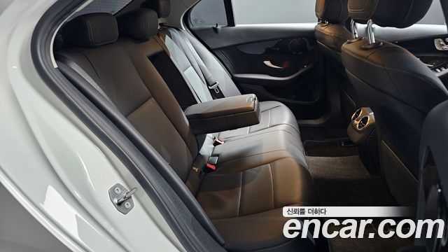 Mercedes-Benz C-Class C200