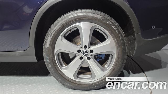 Mercedes-Benz GLC-Class GCL300 4MATIC Coupe