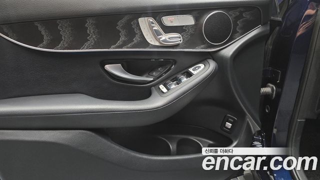 Mercedes-Benz GLC-Class GCL300 4MATIC Coupe