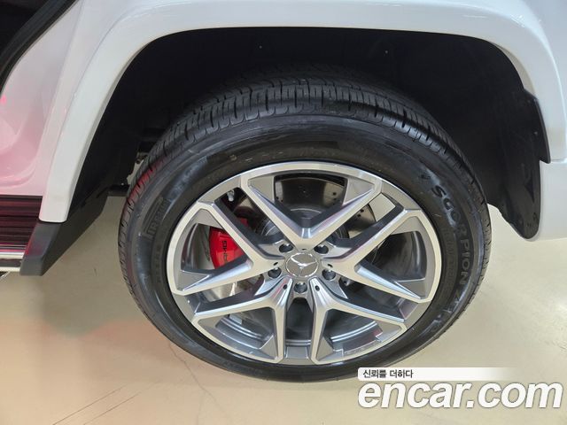 Mercedes-Benz G-Class AMG G63