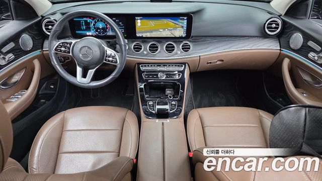 Mercedes-Benz E-Class E300 4MATIC Avnatgarde