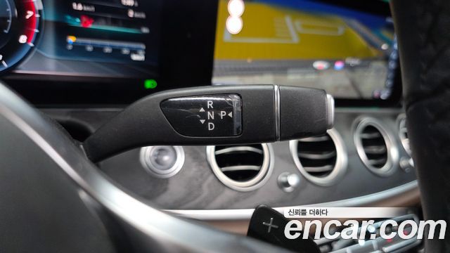 Mercedes-Benz E-Class E300 4MATIC Avnatgarde