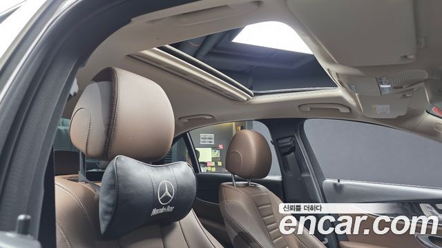 Mercedes-Benz E-Class E300 4MATIC Avnatgarde