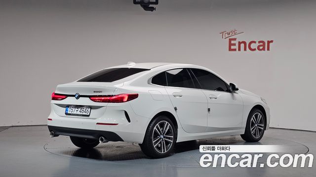BMW 2-Series 220i Advantage
