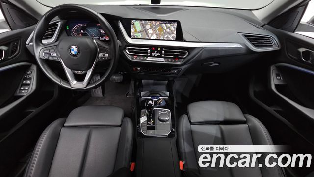 BMW 2-Series 220i Advantage