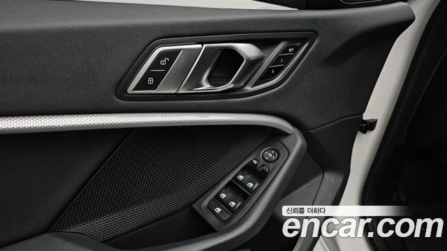 BMW 2-Series 220i Advantage