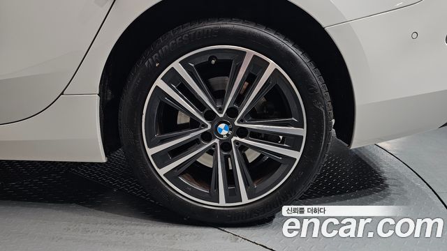 BMW 2-Series 220i Advantage