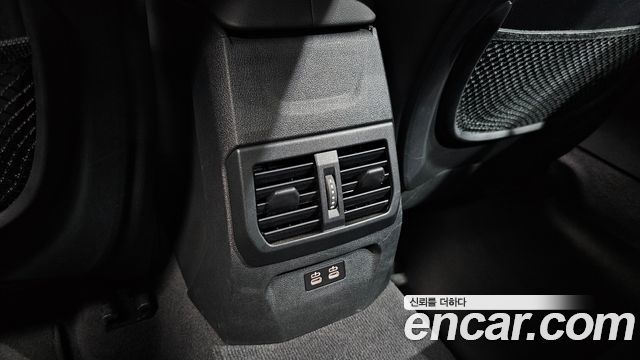 BMW 2-Series 220i Advantage