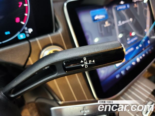 Mercedes-Benz E-Class E300 4MATIC Exclusive
