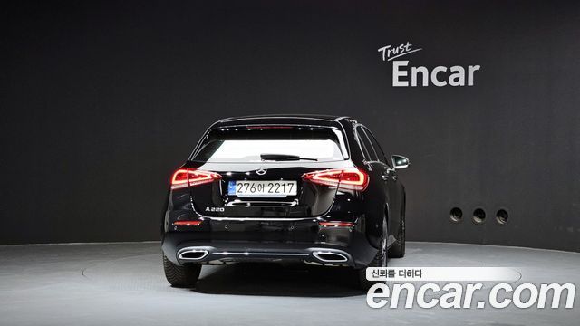 Mercedes-Benz A-Class A220 Hatchback