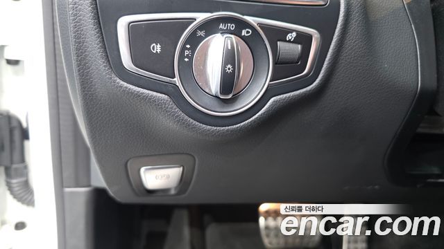 Mercedes-Benz C-Class C200 Cabriolet