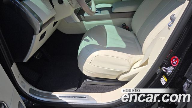 Land Rover Range Rover P530 Autobiography Long Wheel Base