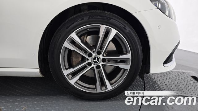 Mercedes-Benz E-Class E350 4MATIC Avantgarde