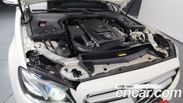 Mercedes-Benz E-Class E300 Avantgarde