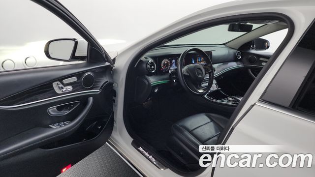 Mercedes-Benz E-Class E300 Avantgarde