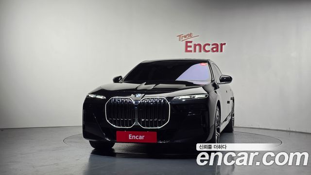 BMW 7-Series 740i xDrive M Sport