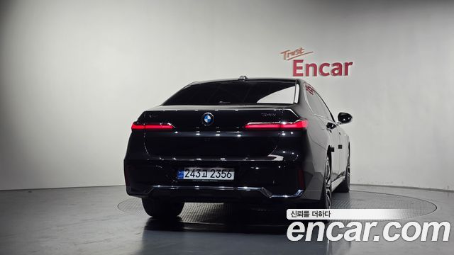 BMW 7-Series 740i xDrive M Sport