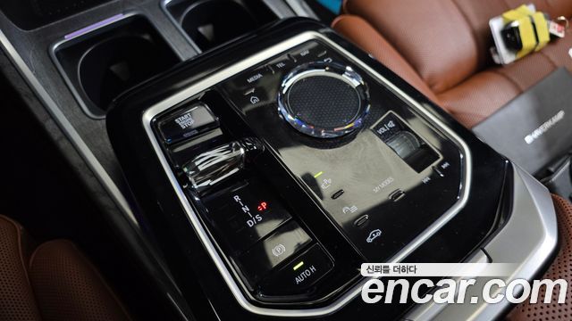 BMW 7-Series 740i xDrive M Sport