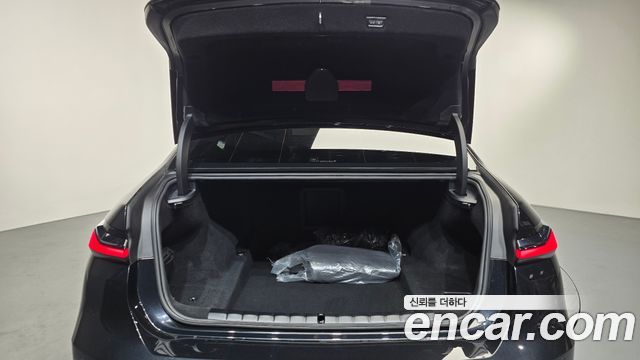 BMW 7-Series 740i xDrive M Sport